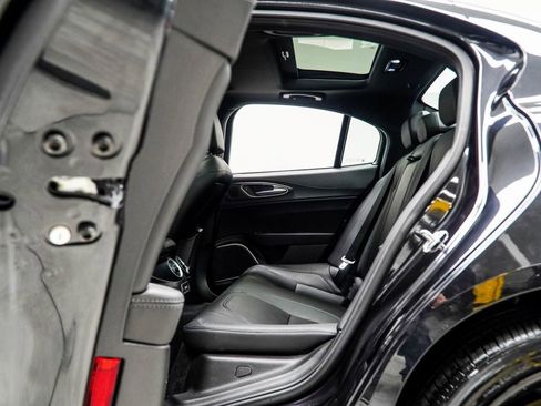 Used 2022 Alfa Romeo Giulia Ti image 36