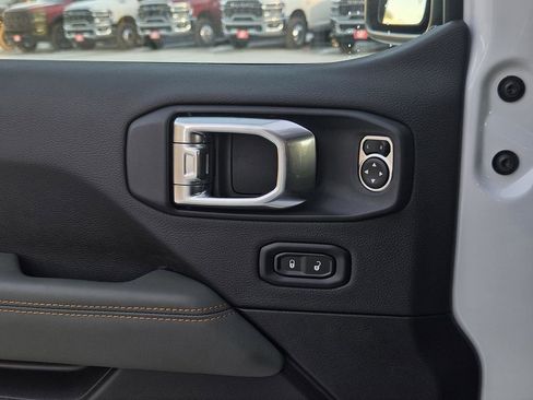 New 2026 Jeep Gladiator Mojave AWD/4WD image 11