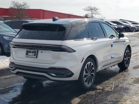 New 2026 Lincoln Nautilus Reserve image 4