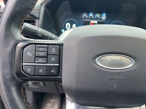 Used 2023 Ford Expedition Platinum image 29