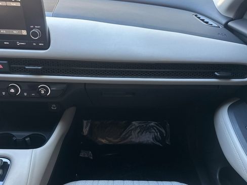 Certified 2025 Honda HR-V LX image 19