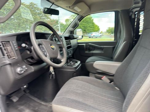 Used 2021 Chevrolet Express 2500 w/ Driver Convenience Package RWD image 22