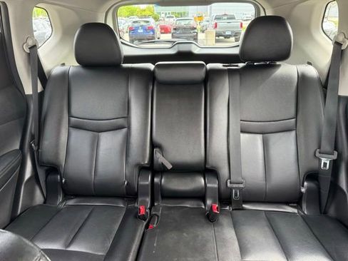 Used 2019 Nissan Rogue SL w/ Premium Package AWD/4WD image 18