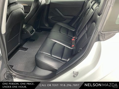 Used 2023 Tesla Model 3 Standard Range image 30