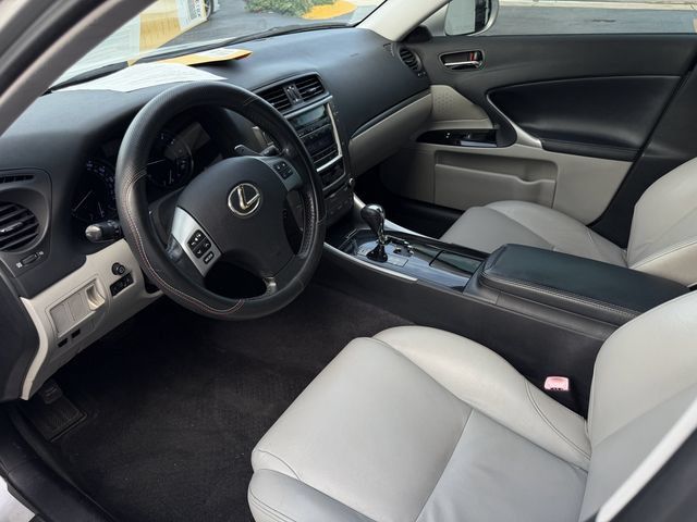 Used 2011 Lexus IS 250 RWD image 8