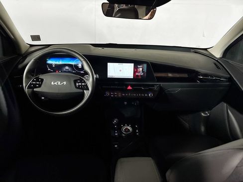Used 2024 Kia Niro Wind w/ Wind Preserve Package FWD image 12