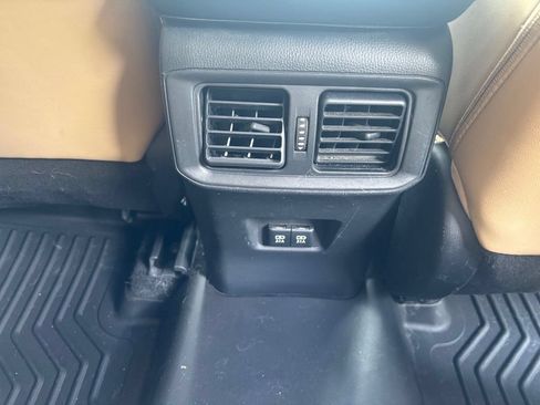 Used 2020 Toyota RAV4 XLE Premium FWD image 20