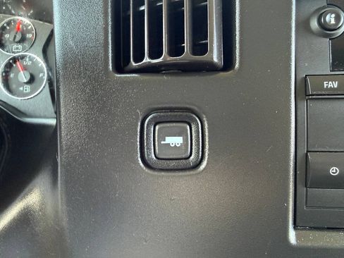 Used 2021 Chevrolet Express 2500 RWD image 29
