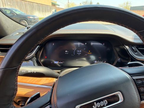 Used 2022 Jeep Grand Cherokee L Summit AWD/4WD image 12