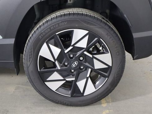 Used 2024 Hyundai Kona SEL AWD/4WD image 37