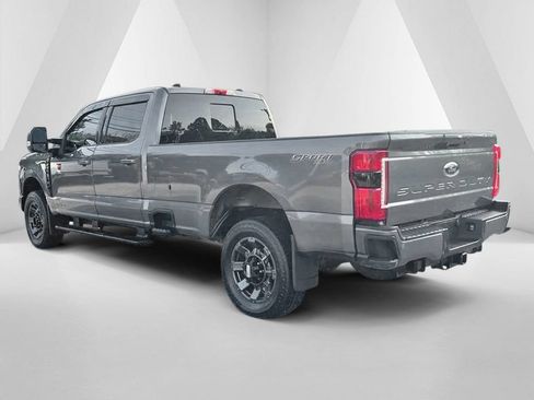Used 2023 Ford F250 Lariat w/ Sport Appearance Package AWD/4WD image 5