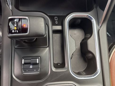 Used 2024 GMC Sierra 1500 Denali Ultimate image 8