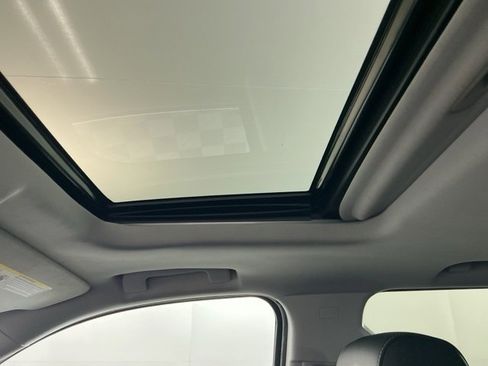 Used 2018 Chevrolet Tahoe LT image 19