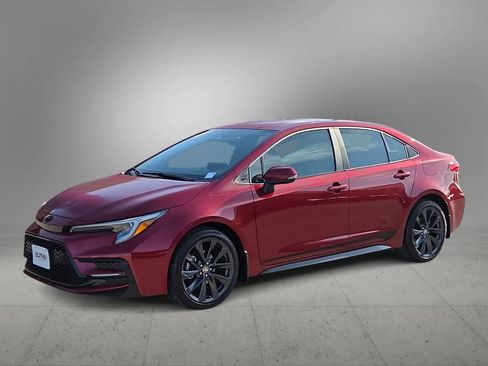 Used 2025 Toyota Corolla SE image 4