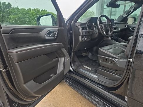 Used 2021 Chevrolet Tahoe RST w/ Luxury Package AWD/4WD image 29