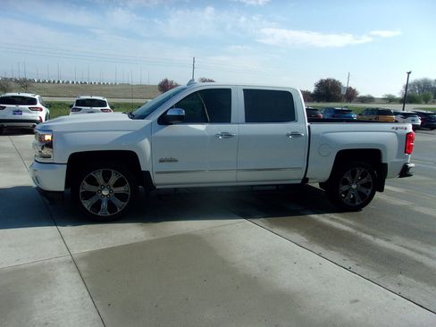 Used 2016 Chevrolet Silverado 1500 High Country w/ High Country Premium Package AWD/4WD image 5