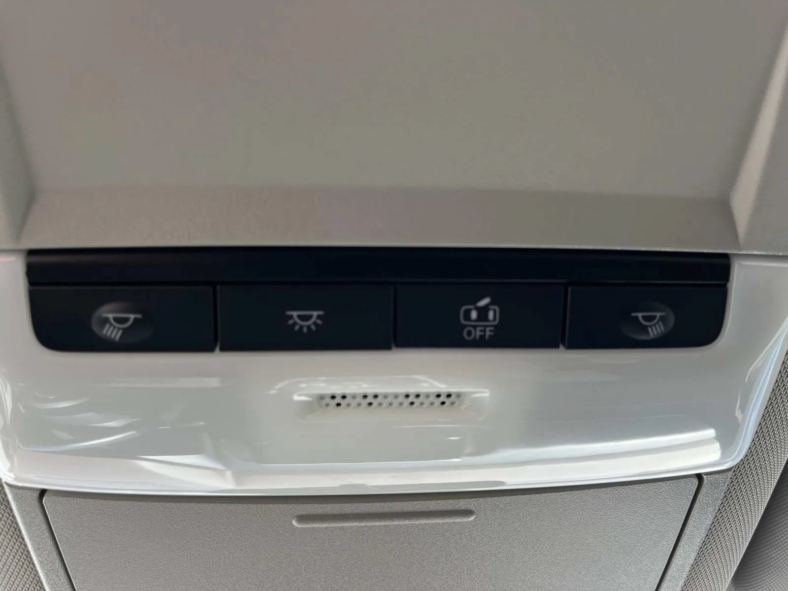 Used 2023 Nissan Rogue S FWD image 18