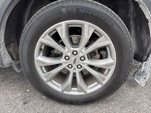 Used 2020 Ford Explorer Limited image 4