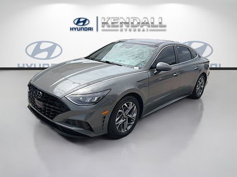 Used 2023 Hyundai Sonata SEL w/ Convenience Package FWD image 3
