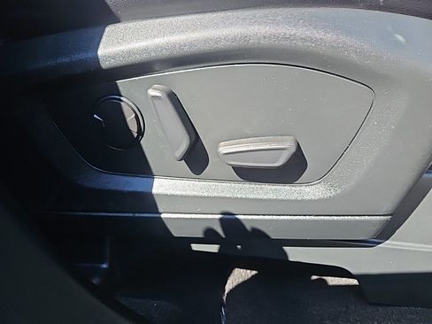 Used 2023 Ford Explorer XLT w/ Equipment Group 202A image 28