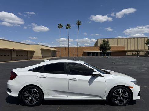 Used 2017 Honda Civic EX-L image 8