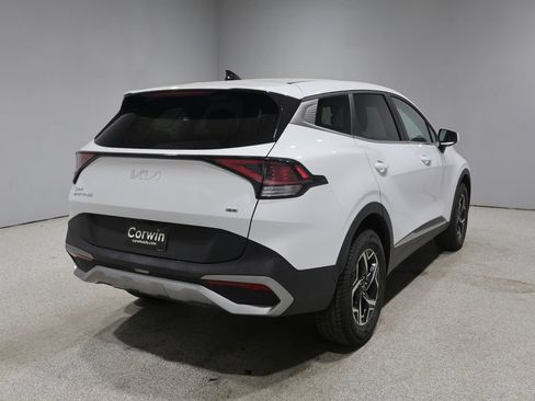 Used 2025 Kia Sportage LX AWD/4WD image 2