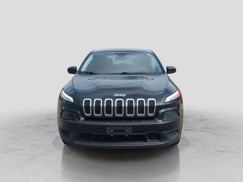 Used 2014 Jeep Cherokee Sport FWD image 3