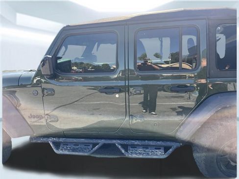 Used 2022 Jeep Wrangler Unlimited Sport AWD/4WD image 5
