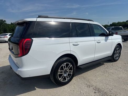 Used 2025 Ford Expedition Active AWD/4WD image 16
