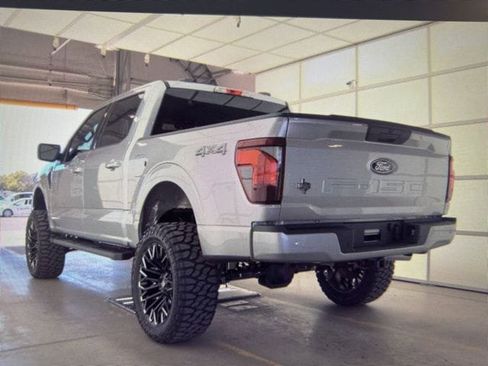 Used 2026 Ford F150 XLT w/ XLT Black Appearance Package image 8