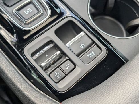 Used 2025 Honda Pilot Black Edition image 24