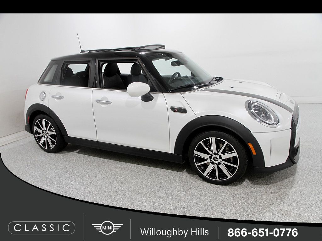 Used 2024 MINI Cooper S FWD image 1