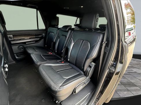 Used 2019 Ford Expedition Max Limited image 17