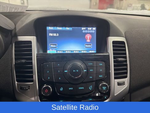 Used 2016 Chevrolet Cruze LT w/ Technology Package image 11