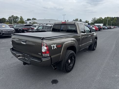 Used 2012 Toyota Tacoma 4x4 Access Cab V6 w/ TRD Off-Road Pkg image 26