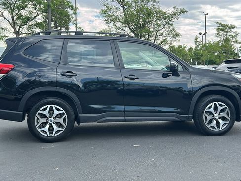 Certified 2023 Subaru Forester Premium AWD/4WD image 5