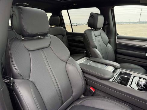 New 2026 Jeep Grand Wagoneer L Limited image 21