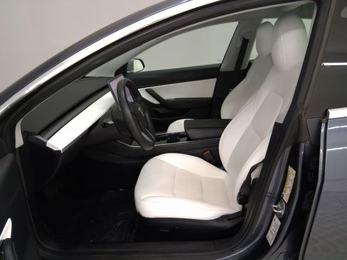 Used 2020 Tesla Model 3 Long Range image 3