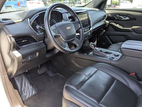 Used 2022 Chevrolet Traverse RS image 10