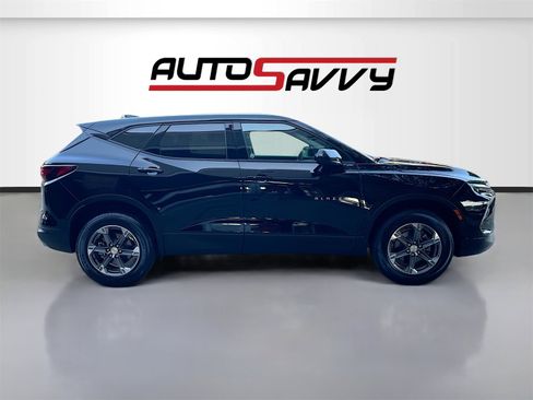Used 2025 Chevrolet Blazer LT image 8