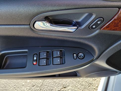 Used 2011 Chevrolet Impala LS image 15