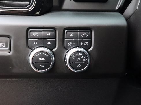 Used 2023 GMC Sierra 1500 AT4X AWD/4WD image 18