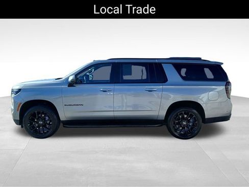 Used 2025 Chevrolet Suburban RST w/ Advanced Technology Package image 2
