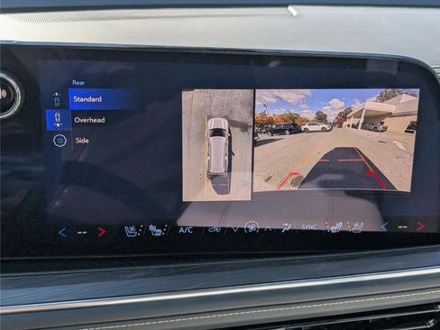 New 2026 Chevrolet Suburban Premier image 32