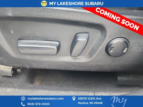 Used 2017 Toyota Highlander SE image 14