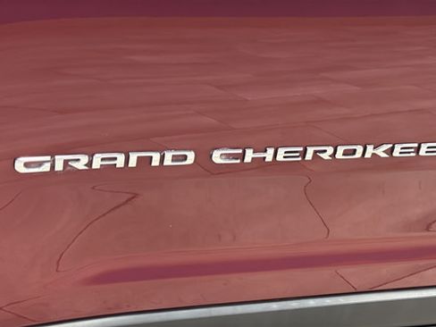 Used 2023 Jeep Grand Cherokee L Limited AWD/4WD image 42