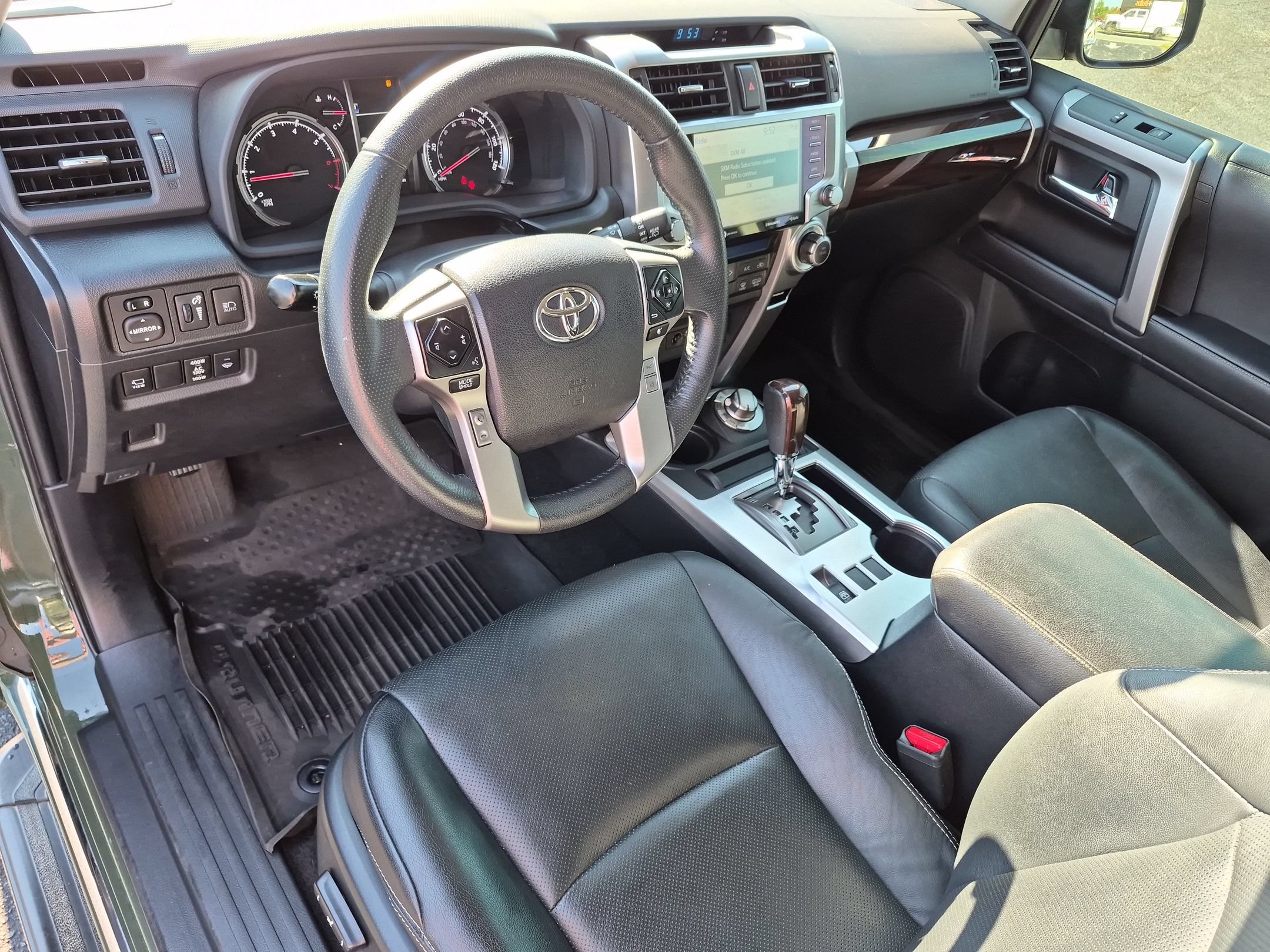 Used 2022 Toyota 4Runner Limited AWD/4WD image 15