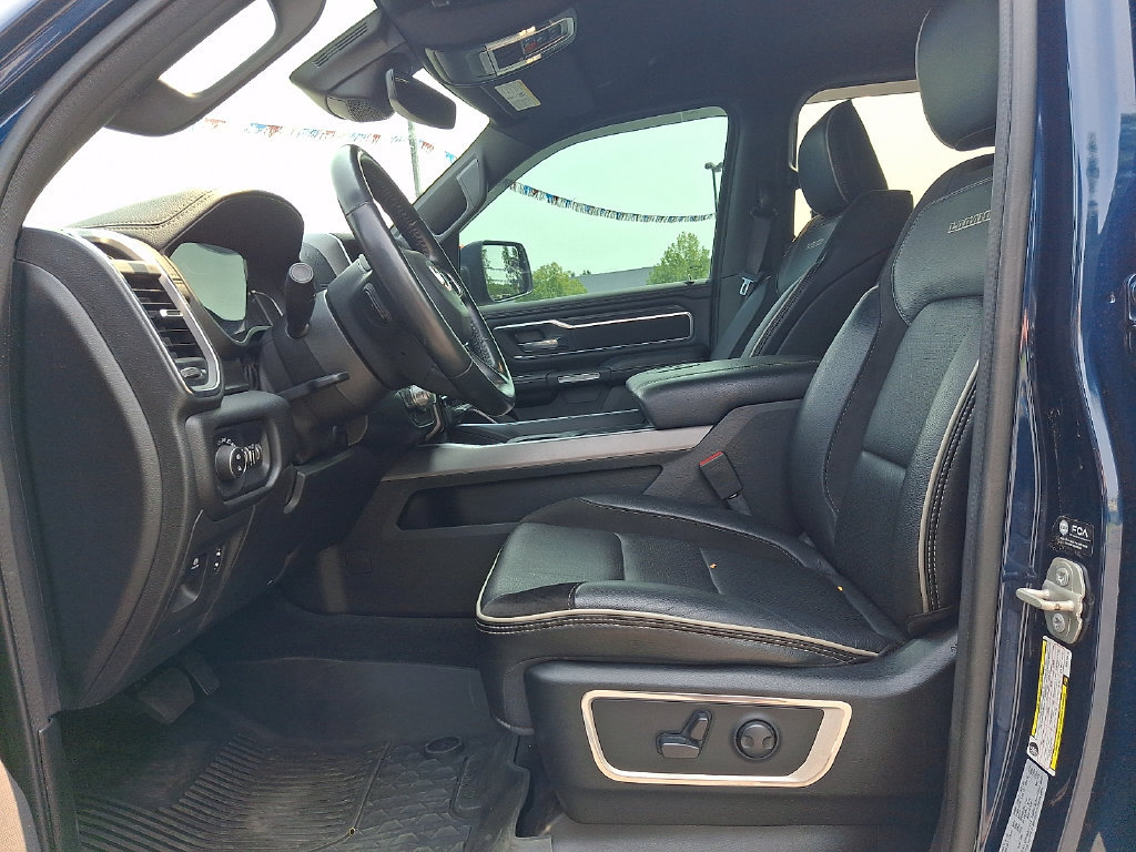 Used 2023 RAM 1500 Laramie AWD/4WD image 13