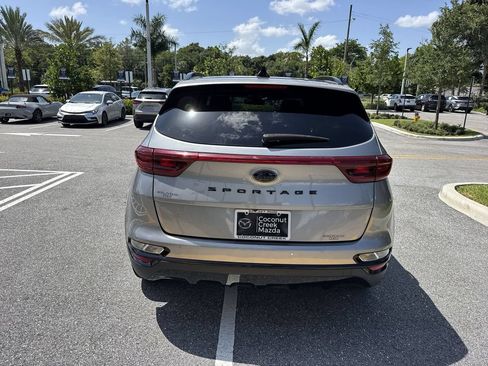 Used 2022 Kia Sportage Nightfall Edition FWD image 2