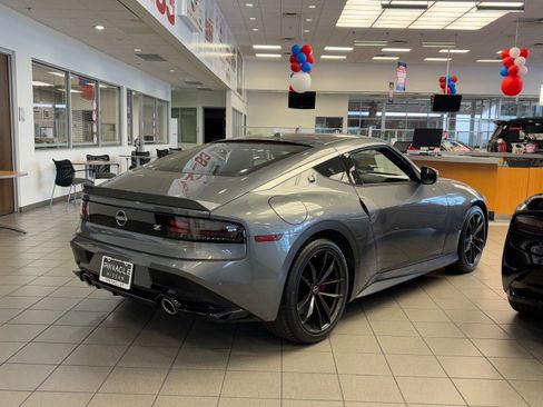 Certified 2024 Nissan Z Performance w/ Floor Mat Package image 4